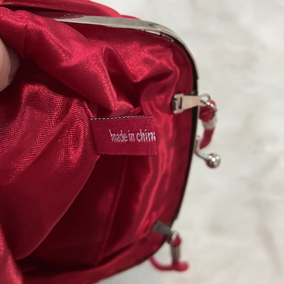 Red beaded clutch - Picture 6 of 6